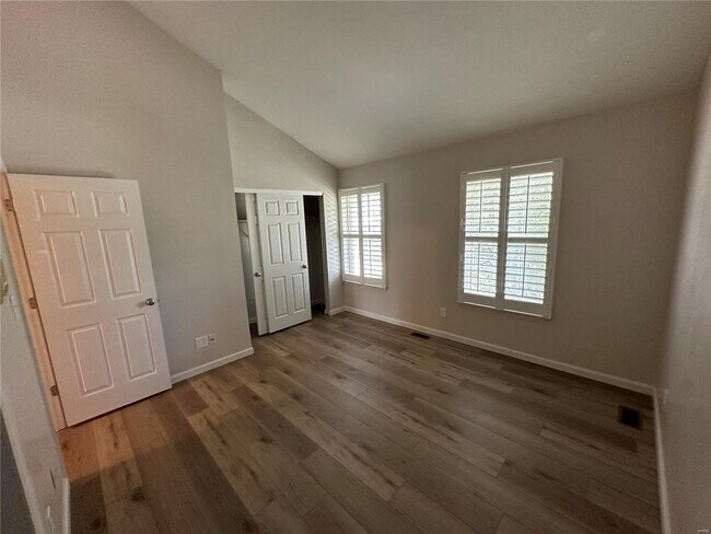 Building Photo - 16543 Carriage View Ct