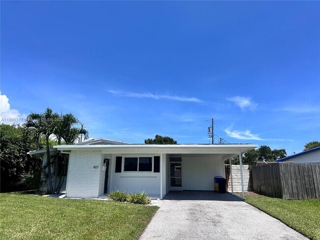 Building Photo - 407 Riverside Dr