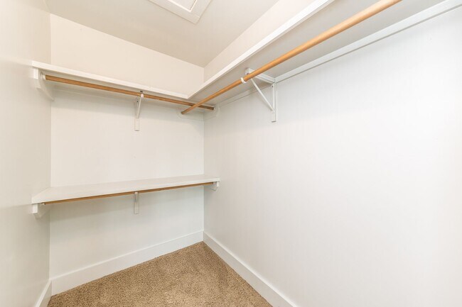 Building Photo - FOR RENT in Lafayette!