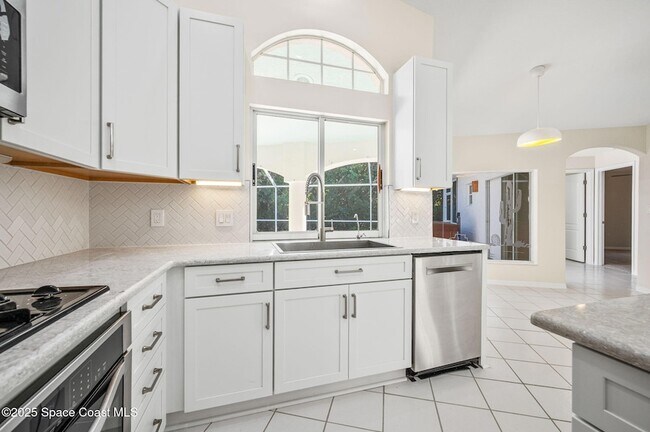 Building Photo - 174 Martesia Way