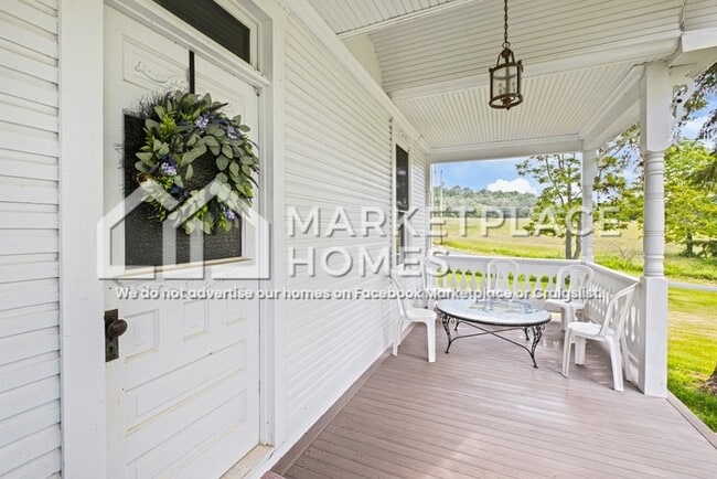 Building Photo - 227 Pine Knob Rd
