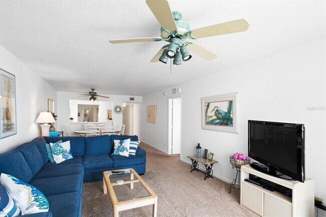 Building Photo - 6093 Bahia Del Mar Cir N
