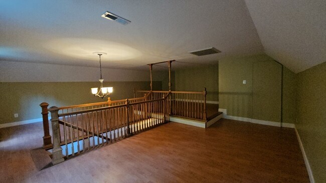 Building Photo - 144 Parmenter Rd