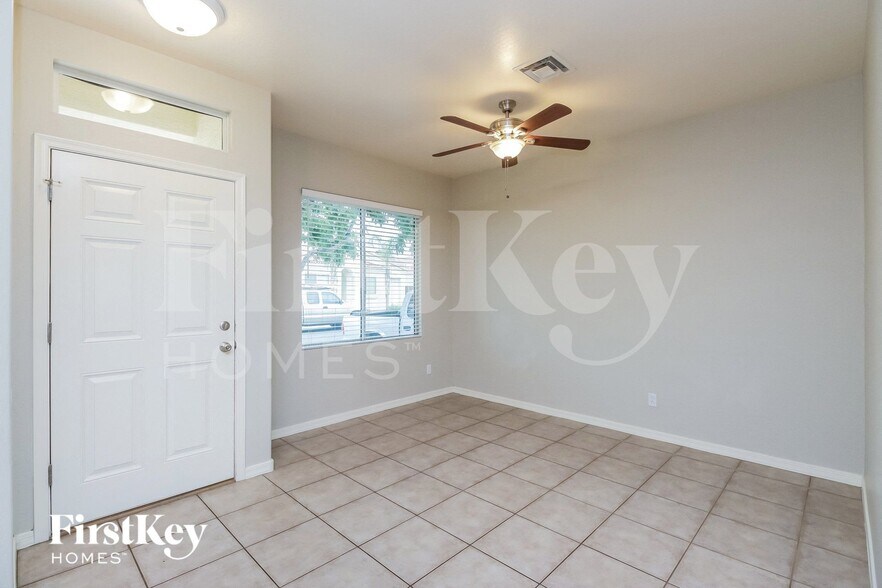 Building Photo - 113 N Warren St