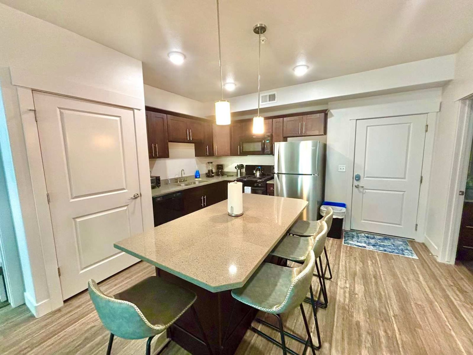 Building Photo - 460 E 400 S