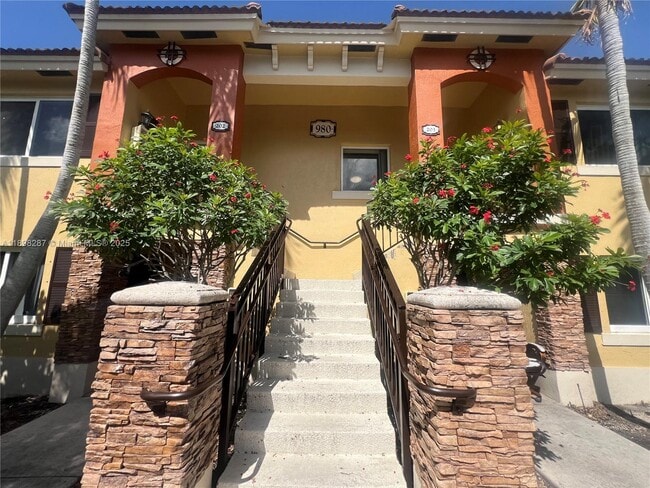 Building Photo - 980 NE 33rd Terrace