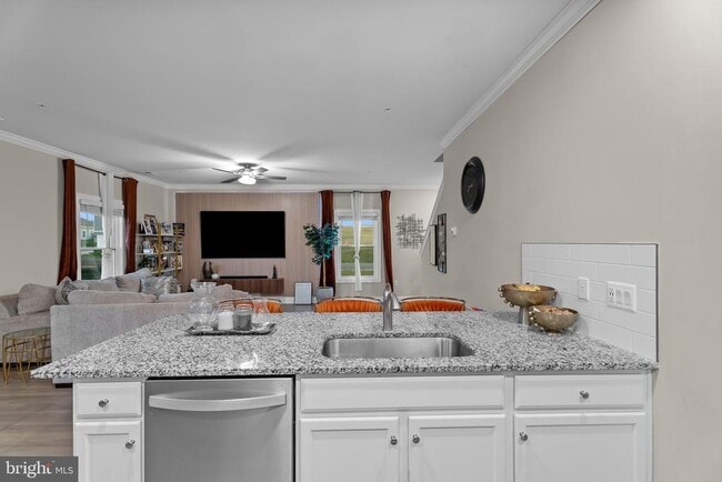 Building Photo - 10001 Maids Fancy Way