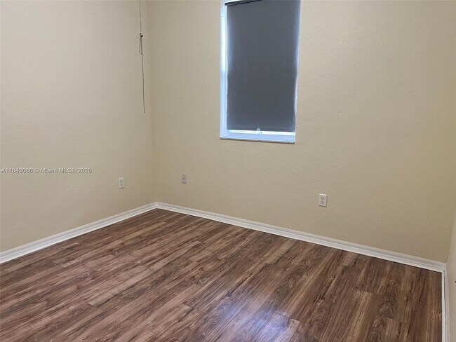 Building Photo - 16620 SW 47th Terrace