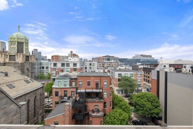 Building Photo - 150 Dorchester Ave