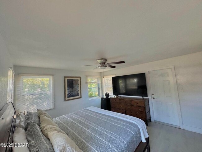 Building Photo - 326 Ribault Ave