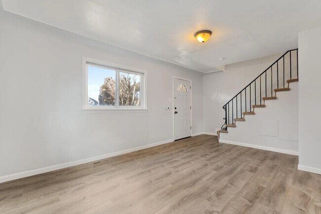 Building Photo - Beautiful home for rent near Sloan's Lake!
