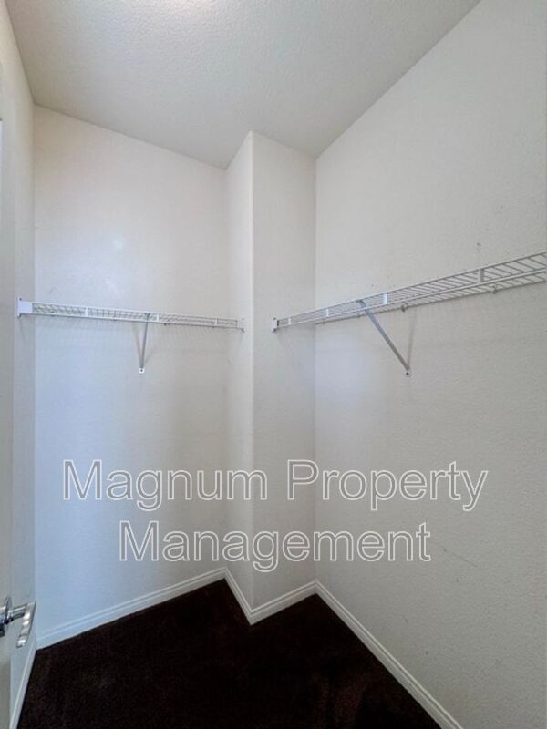 Building Photo - 45632 Corte Royal