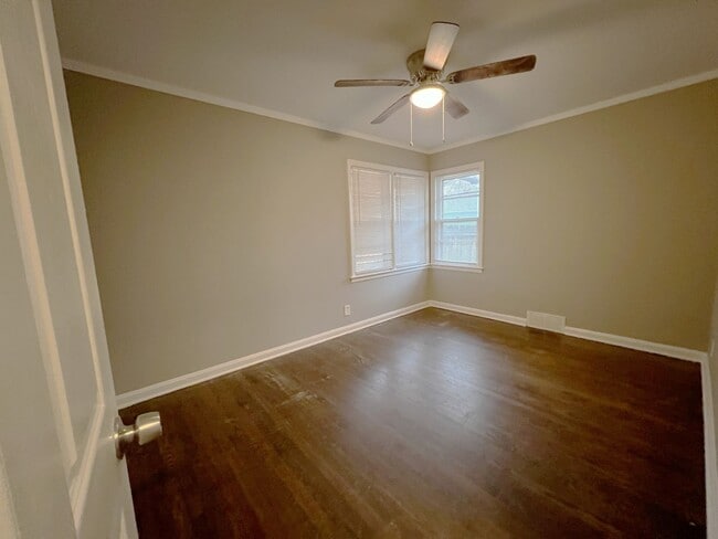 Building Photo - SEE IT NOW: Spacious Independence Home with Carport & Large Yard!