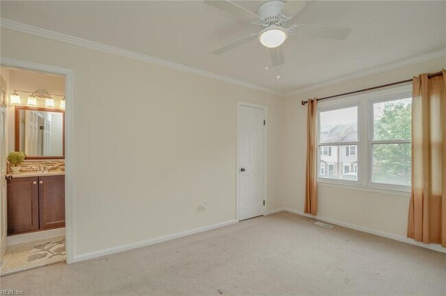 Building Photo - 590 Tenbee Ln