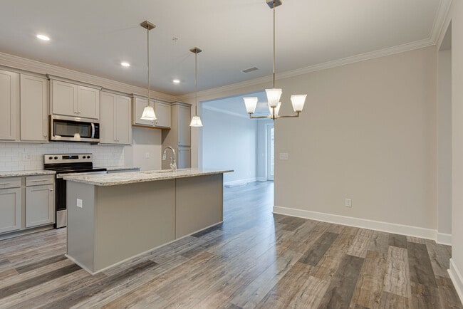 Building Photo - 413 Ronan Way