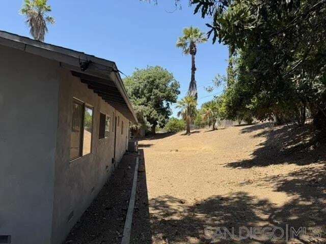 Building Photo - 15077 Adams Dr