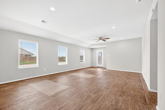 Building Photo - 21414 Hartford Hollow Ln