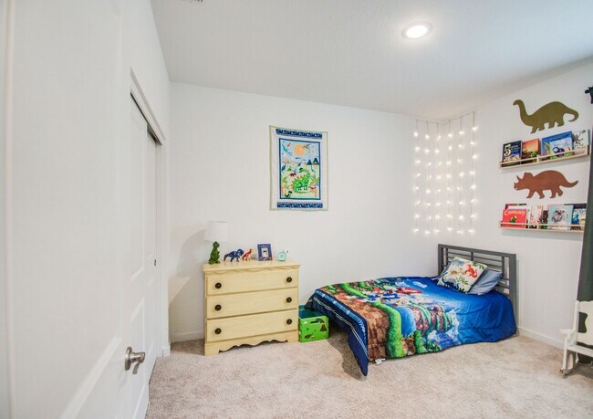 Building Photo - Lovely Single Family 4 bedroom for rent!