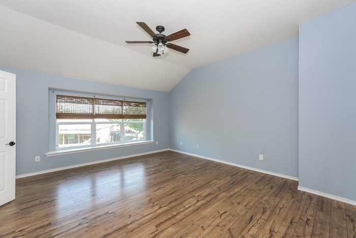 Building Photo - 9865 Gallatin Ln