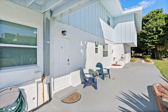 Building Photo - 670 Hernando St