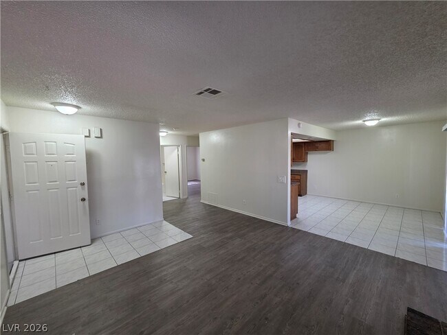 Building Photo - 6671 W Tropicana Ave