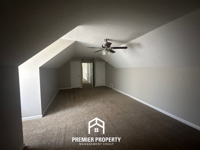 Building Photo - Grand 4BR/2.5BA Executive Home in Cordova | 2,700 Sq Ft, Bay Window & Spa Suite