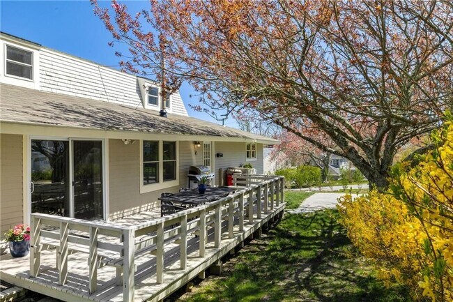Building Photo - 7 Cowsill Ln