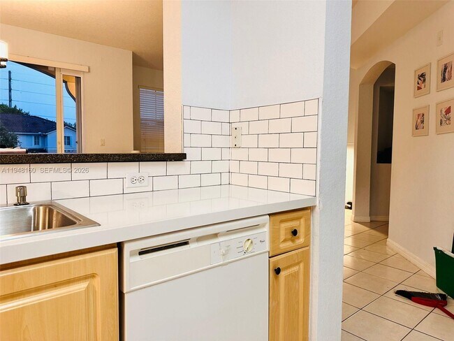 Building Photo - 8826 W Flagler St