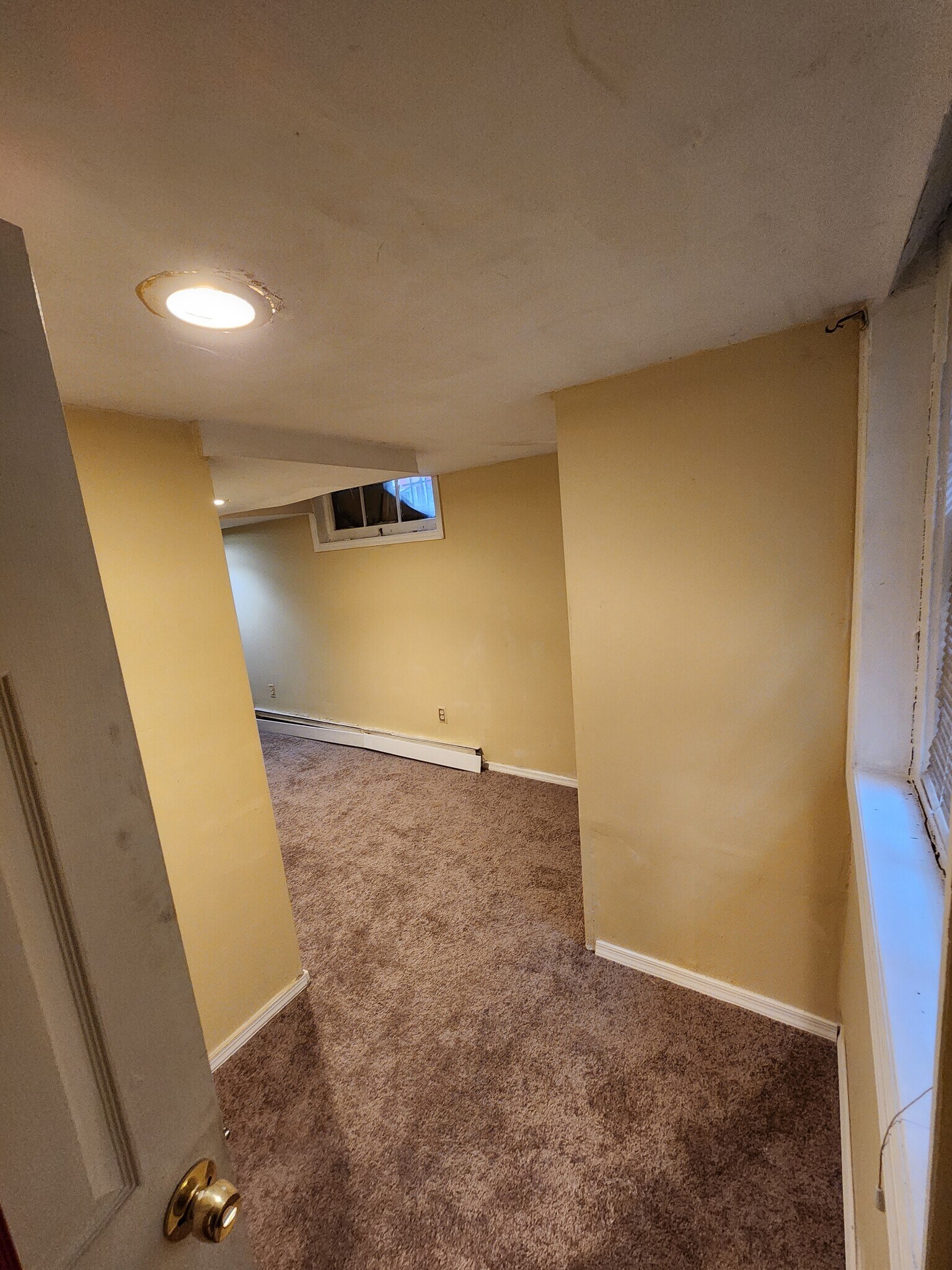 BED 2 - 720 Madison Ave