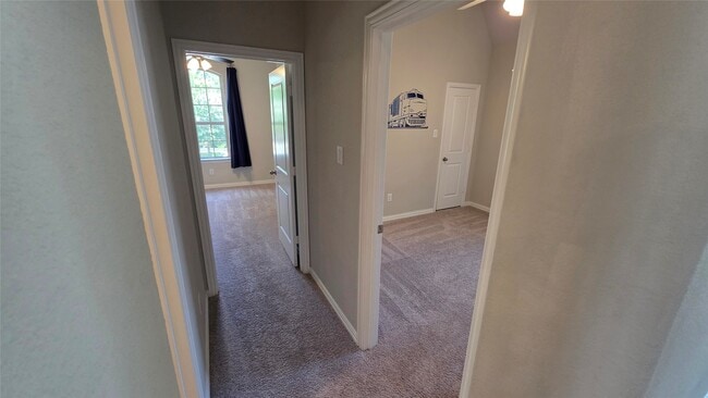 Building Photo - 142 Mayfield Dr