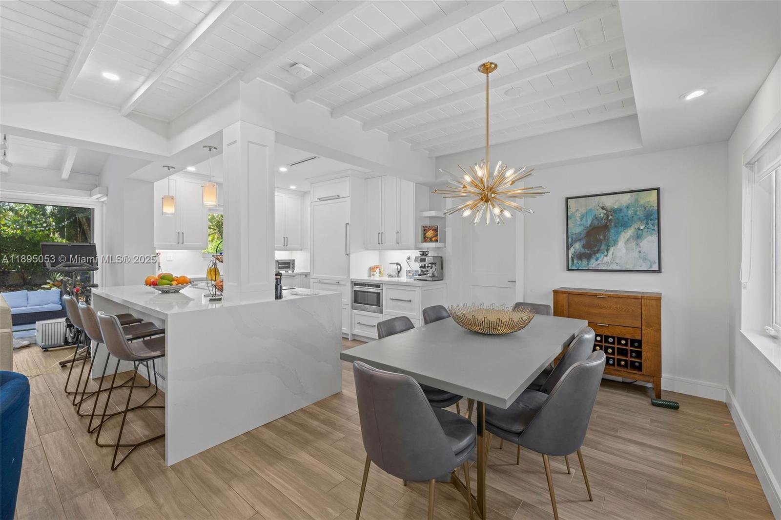 Building Photo - 90 NE 106th St