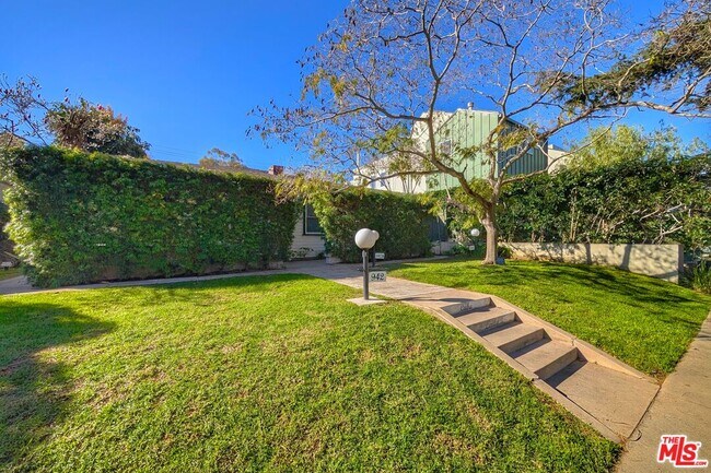 Building Photo - 942 Lincoln Blvd