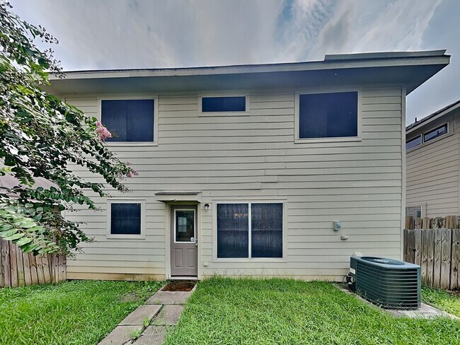 Building Photo - 12806 Boris Cove Trail