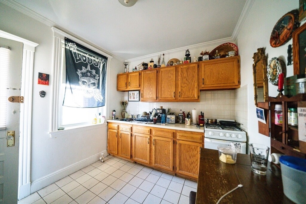 Building Photo - 63 Selkirk Rd