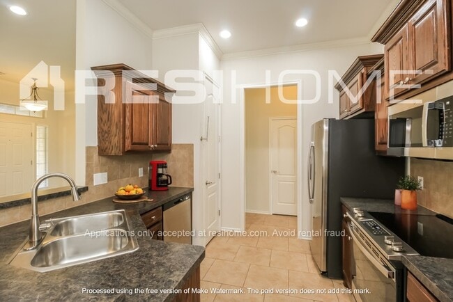 Building Photo - 509 Crestland Dr