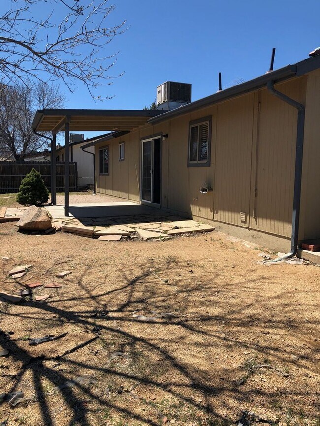 Building Photo - 3523 N Dale Dr