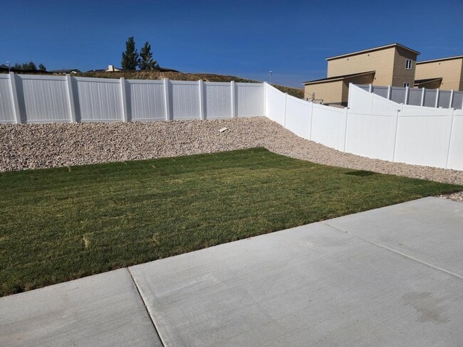 Building Photo - 1600 Carol Ann Wy
