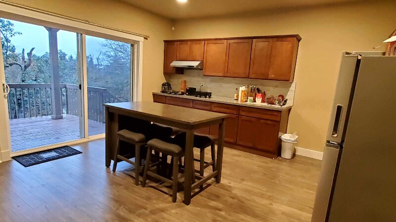 Building Photo - 9006 105 Ave SW