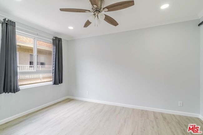 Building Photo - 10900 Blix St