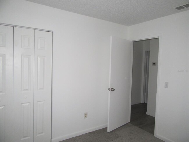 Building Photo - 20224 Tappan Zee Dr