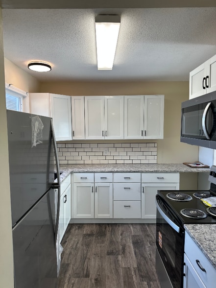 Primary Photo - 2131 Quail Creek Dr