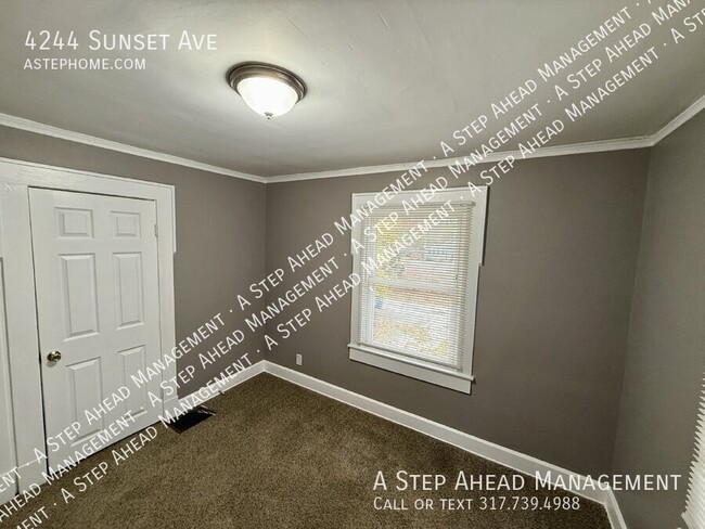 Building Photo - 4244 Sunset-3 Bed/2 Bath with bonus attic ...