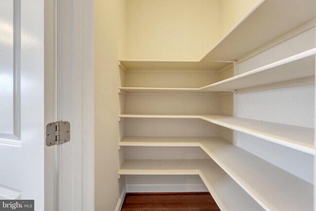 Building Photo - 8854 Orchard Ln