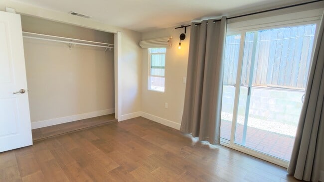 Building Photo - Newly Remodeled 3 bedroom home with AC