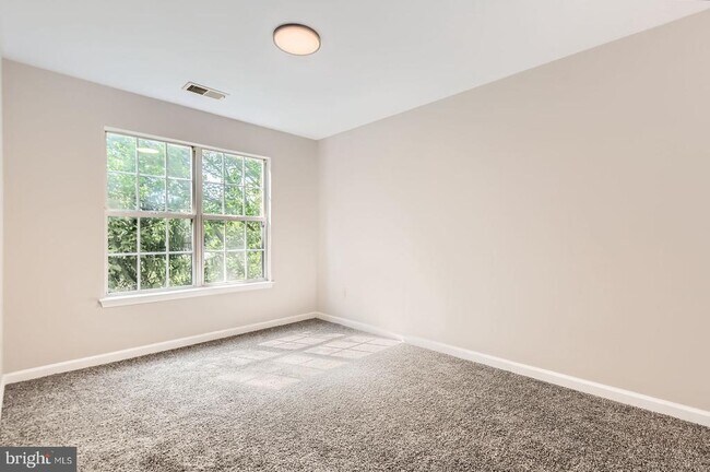 Building Photo - 8813 Stoneridge Cir