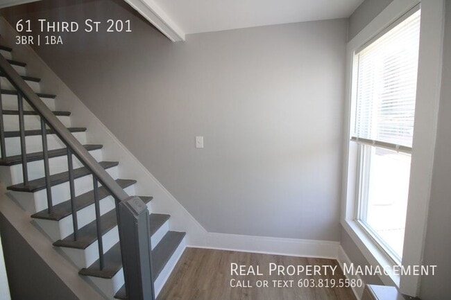 Building Photo - 61 Third St 201-