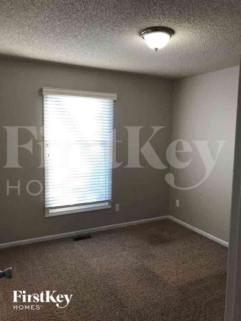 Building Photo - 8320 N Allenton Dr