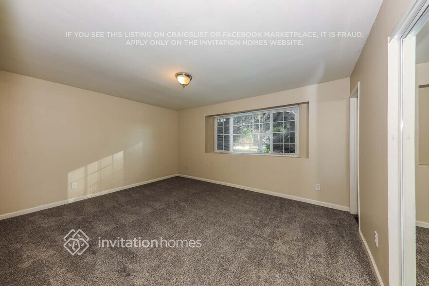 Building Photo - 1305 Morrison Dr