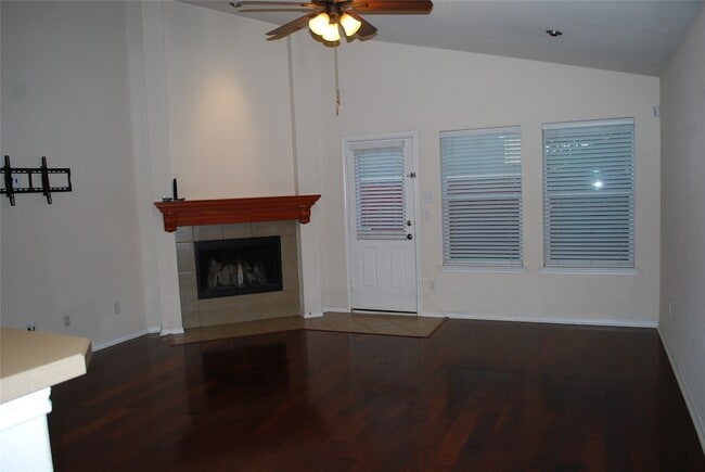 Building Photo - 4713 Fox Sedge Ln