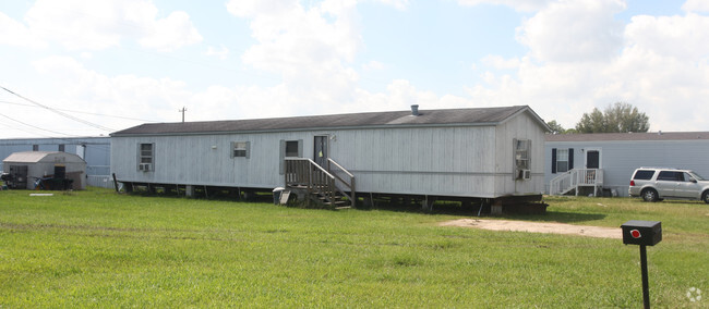 Building Photo - Countryside Mobile Home Park